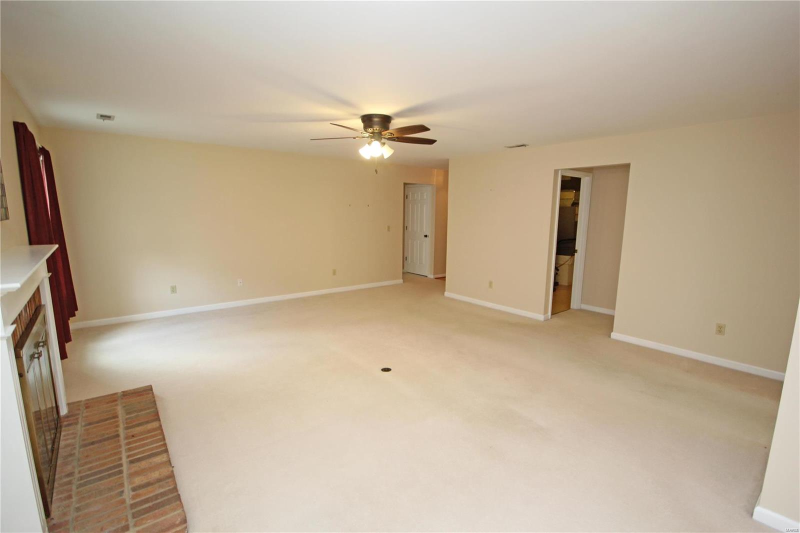 8815 Pardee Forest Drive, Unit C St. Louis, MO 63123 - Photo 5 of 31