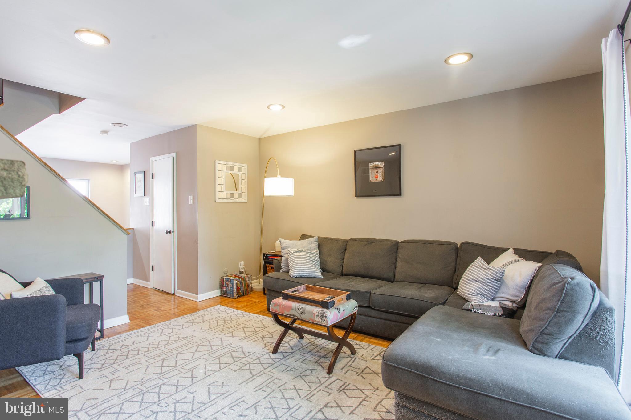 509 South 5th Street Philadelphia, PA 19147 - Photo 15 of 38 Living room