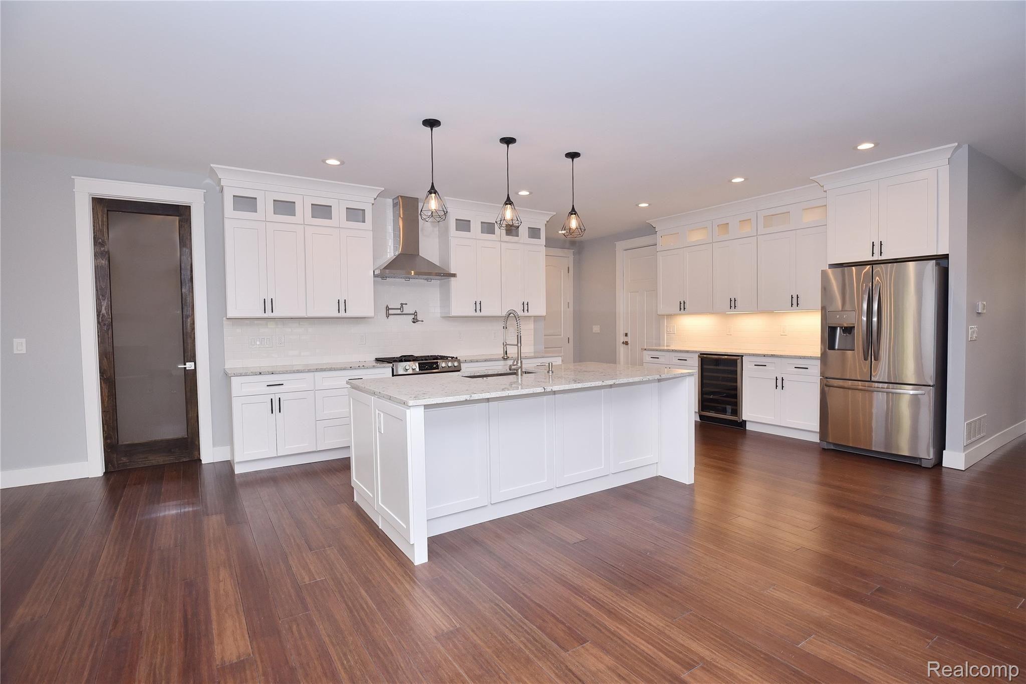 3211 Warick Road Royal Oak, MI 48073 - Photo 12 of 34 3211 Warick Road_13.JPG