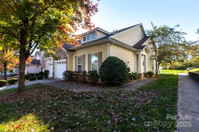 $363,000 | 300 Park View Drive, Belmont, NC 28012