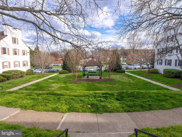 $1,499 | 2209 Washington Avenue, Unit 2209W, Silver Spring, MD 20910