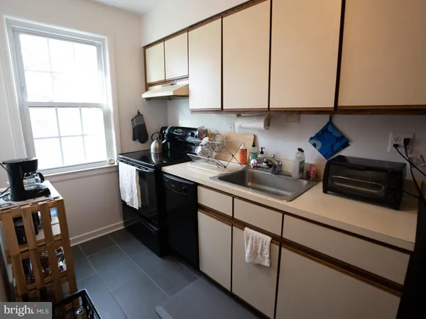 $1,499 | 2209 Washington Avenue, Unit 2209W, Silver Spring, MD 20910