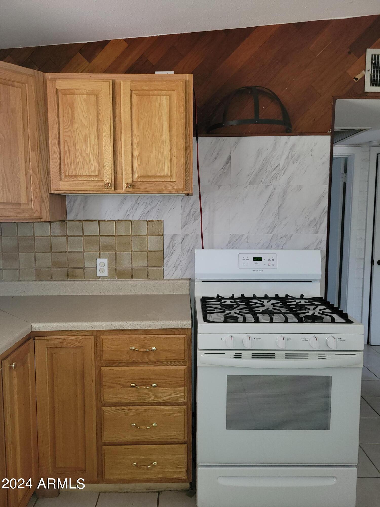 410 South Robert Road Tempe, AZ 85281 - Photo 8 of 11 20241002_123345