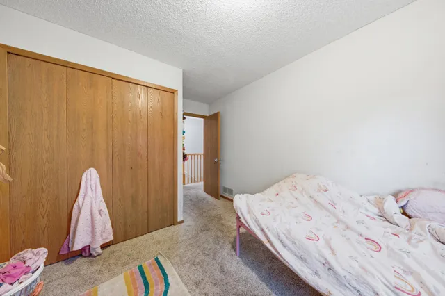 $190,000 | 13463 Zenith Lane, Eden Prairie, MN 55346