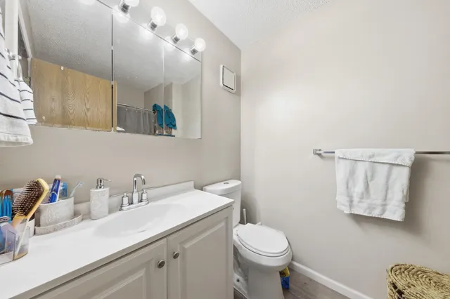 $190,000 | 13463 Zenith Lane, Eden Prairie, MN 55346