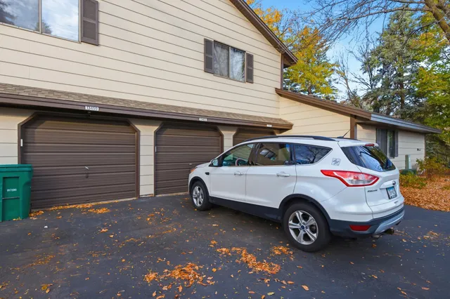 $190,000 | 13463 Zenith Lane, Eden Prairie, MN 55346