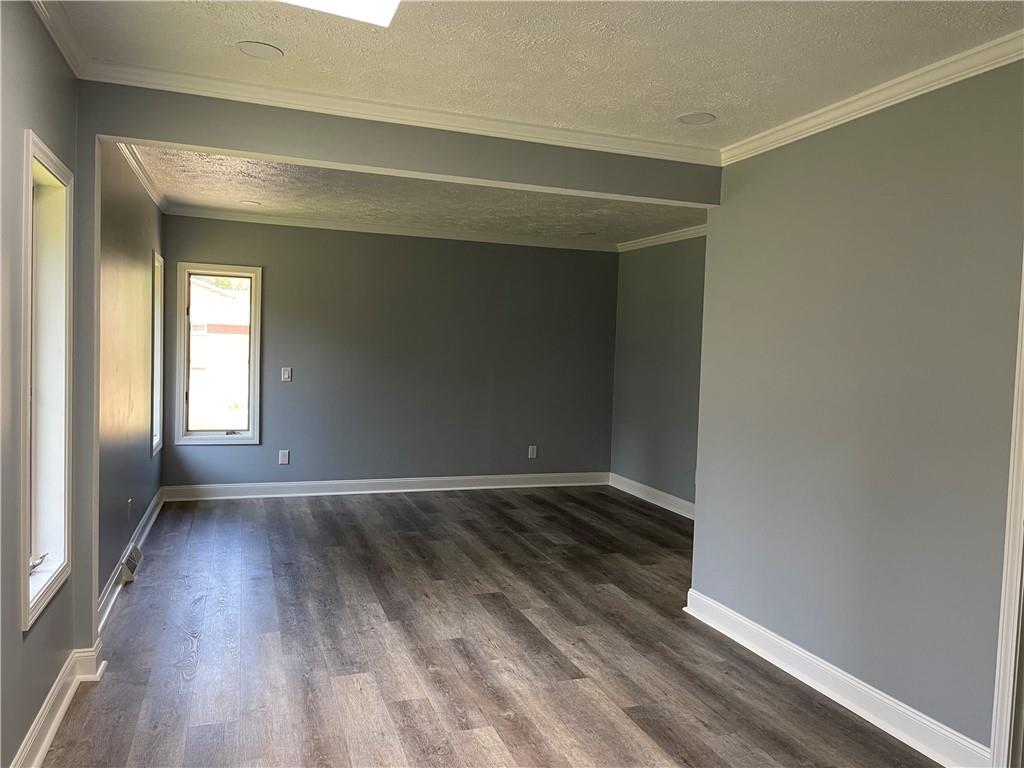 2318 Forest Grove Road Coraopolis, PA 15108 - Photo 11 of 25 Gallery Image 11