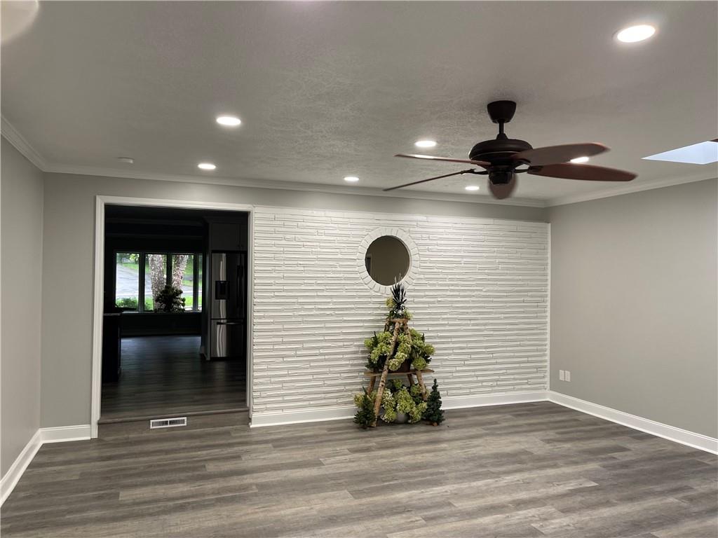 2318 Forest Grove Road Coraopolis, PA 15108 - Photo 9 of 25 Gallery Image 9