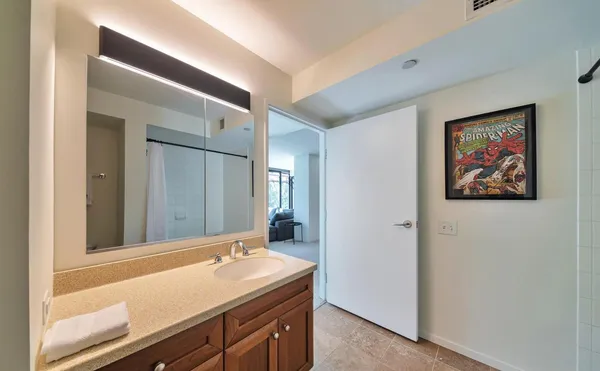 $3,000 | 4808 North 24th Street, Unit 427, Phoenix, AZ 85016