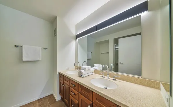 $3,000 | 4808 North 24th Street, Unit 427, Phoenix, AZ 85016