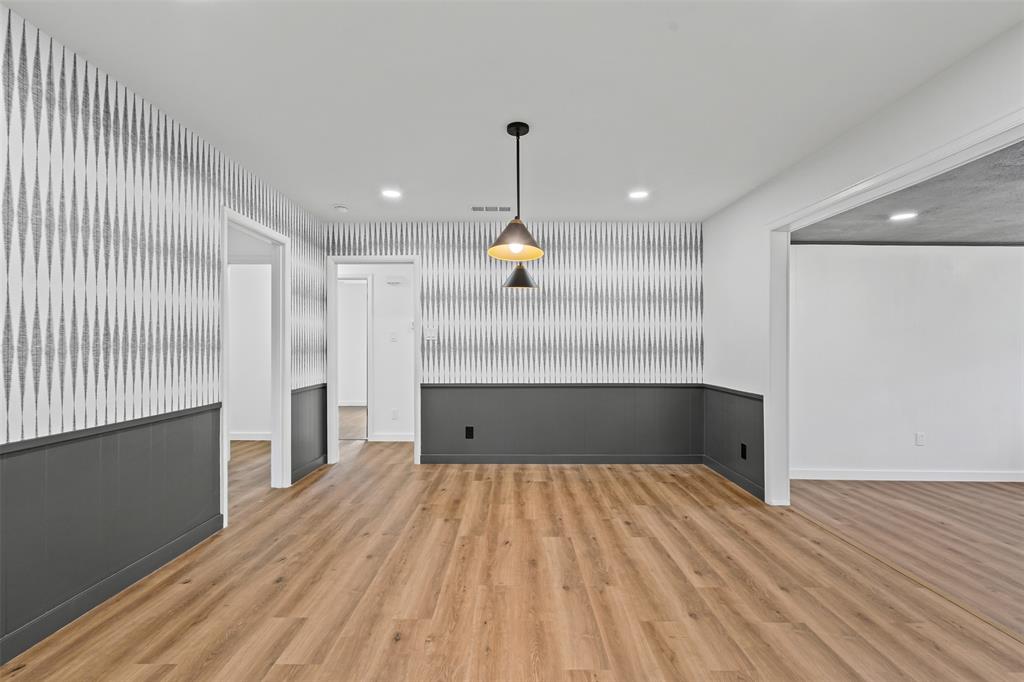 4920 Rector Avenue Fort Worth, TX 76133 - Photo 14 of 37 a spacious bathroom with a tub and shower