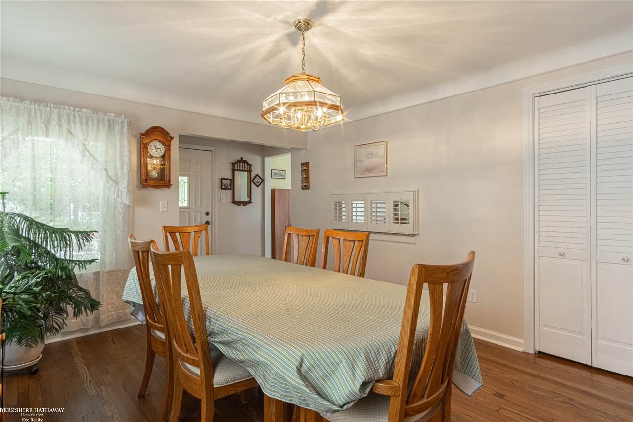 538 Roth Boulevard Clawson, MI 48017 - Photo 15 of 25 Dining Room