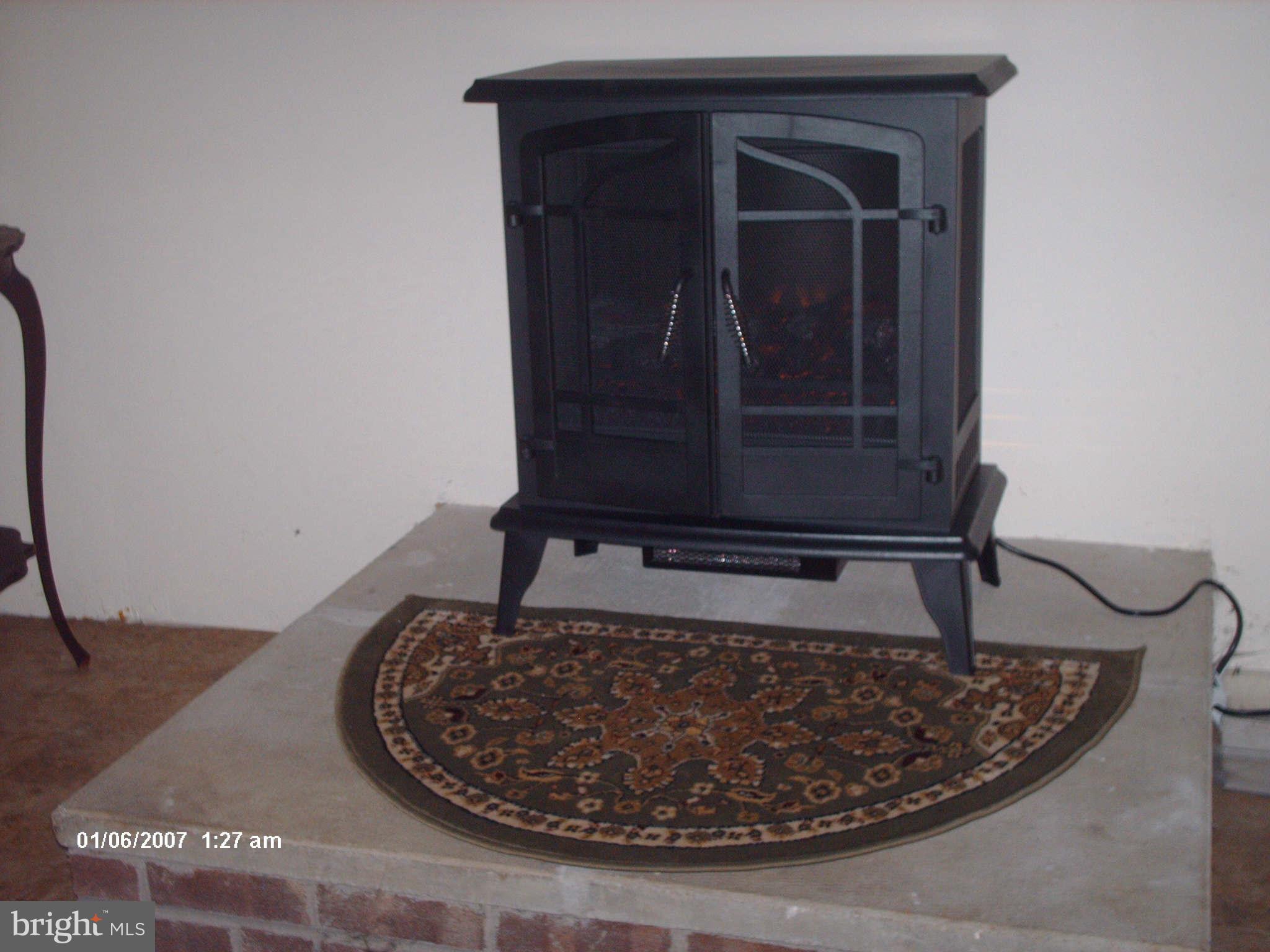 2888 Uniontown Road Westminster, MD 21158 - Photo 17 of 27 Family Room