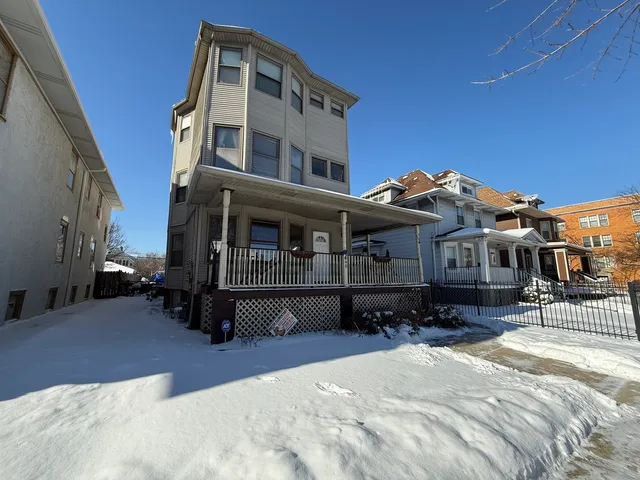 $1,875 | 840 North Austin Boulevard, Unit 1, Oak Park, IL 60302