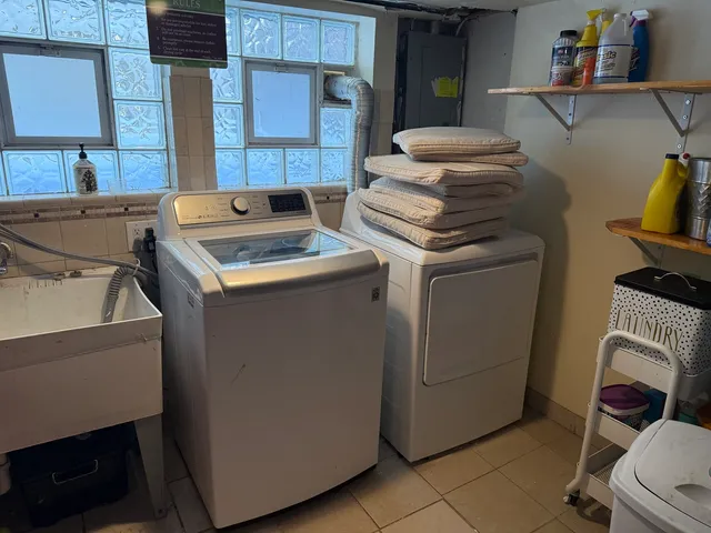 $1,875 | 840 North Austin Boulevard, Unit 1, Oak Park, IL 60302