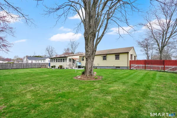 $349,900 | 3 Riviera Drive, Enfield, CT 06082