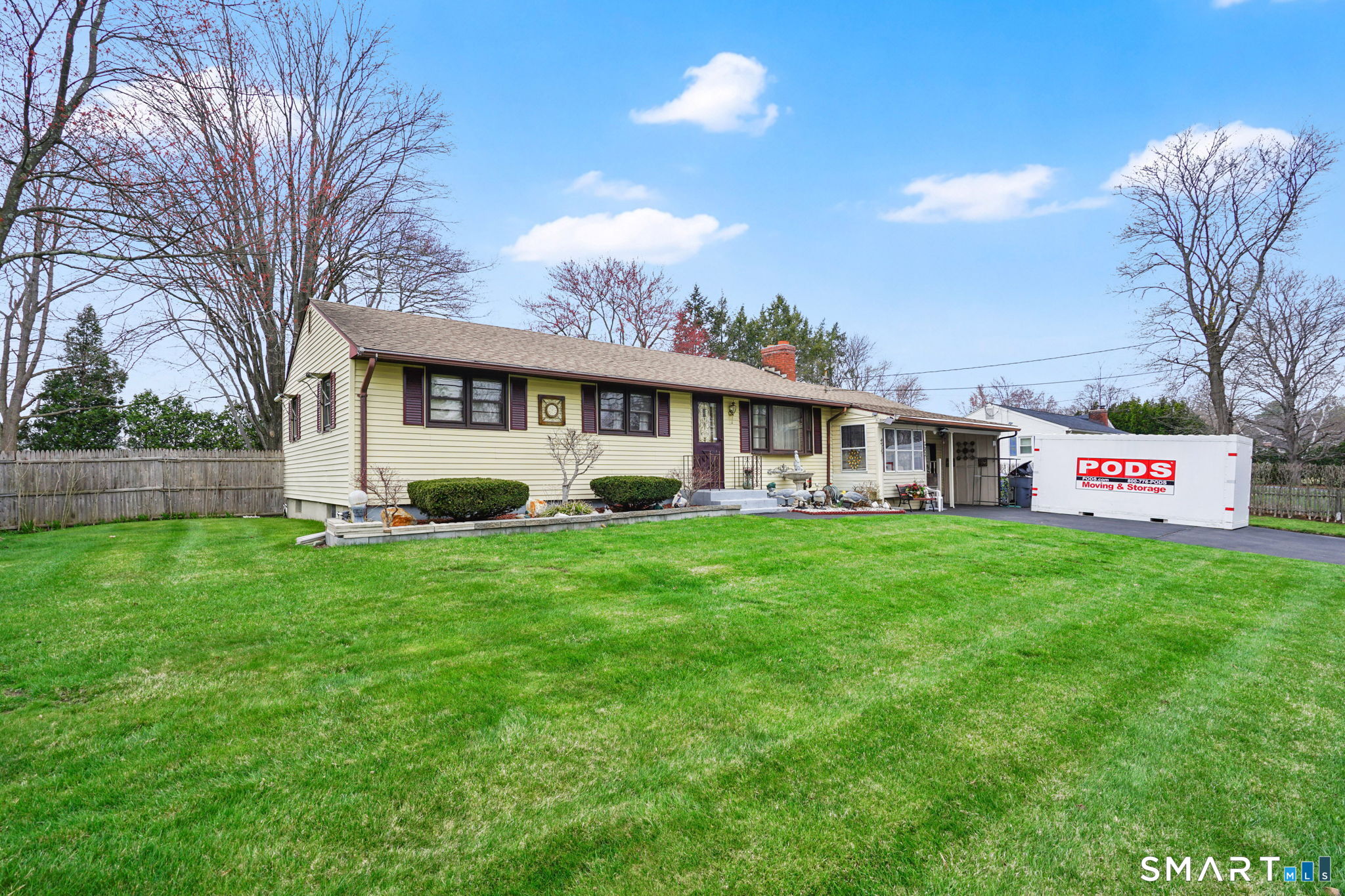 3 Riviera Drive Enfield, CT 06082 - Photo 2 of 24