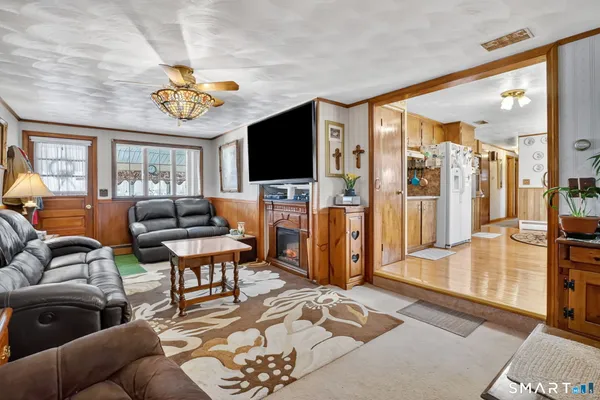 $349,900 | 3 Riviera Drive, Enfield, CT 06082