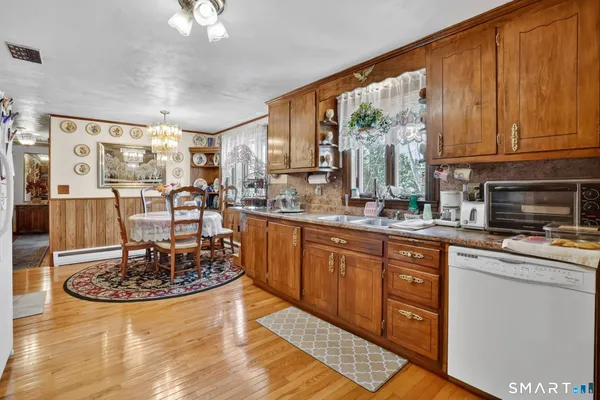 $349,900 | 3 Riviera Drive, Enfield, CT 06082