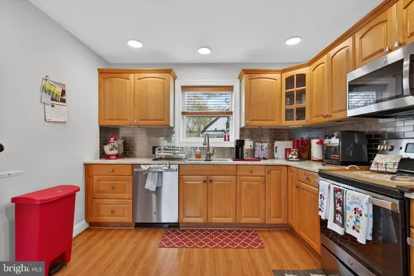 $449,900 | 109 East Mill Road, Maple Shade, NJ 08052