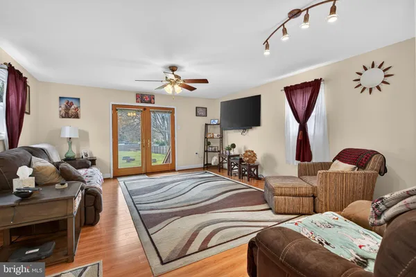 $449,900 | 109 East Mill Road, Maple Shade, NJ 08052