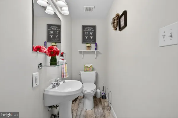 $449,900 | 109 East Mill Road, Maple Shade, NJ 08052