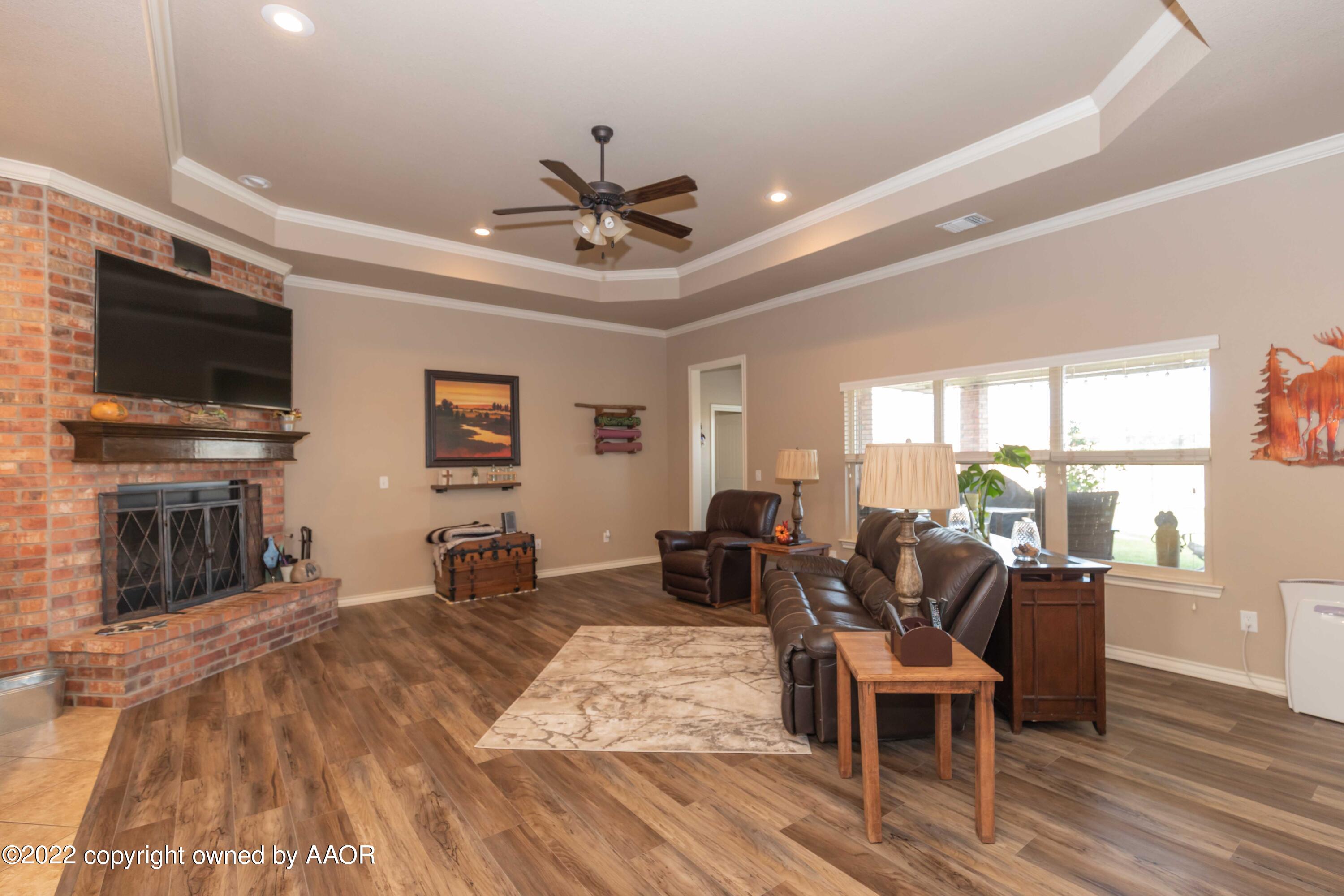 18450 Quail Crossing Road Amarillo, TX 79124 - Photo 5 of 61 LIVING ROOM VIEW 1