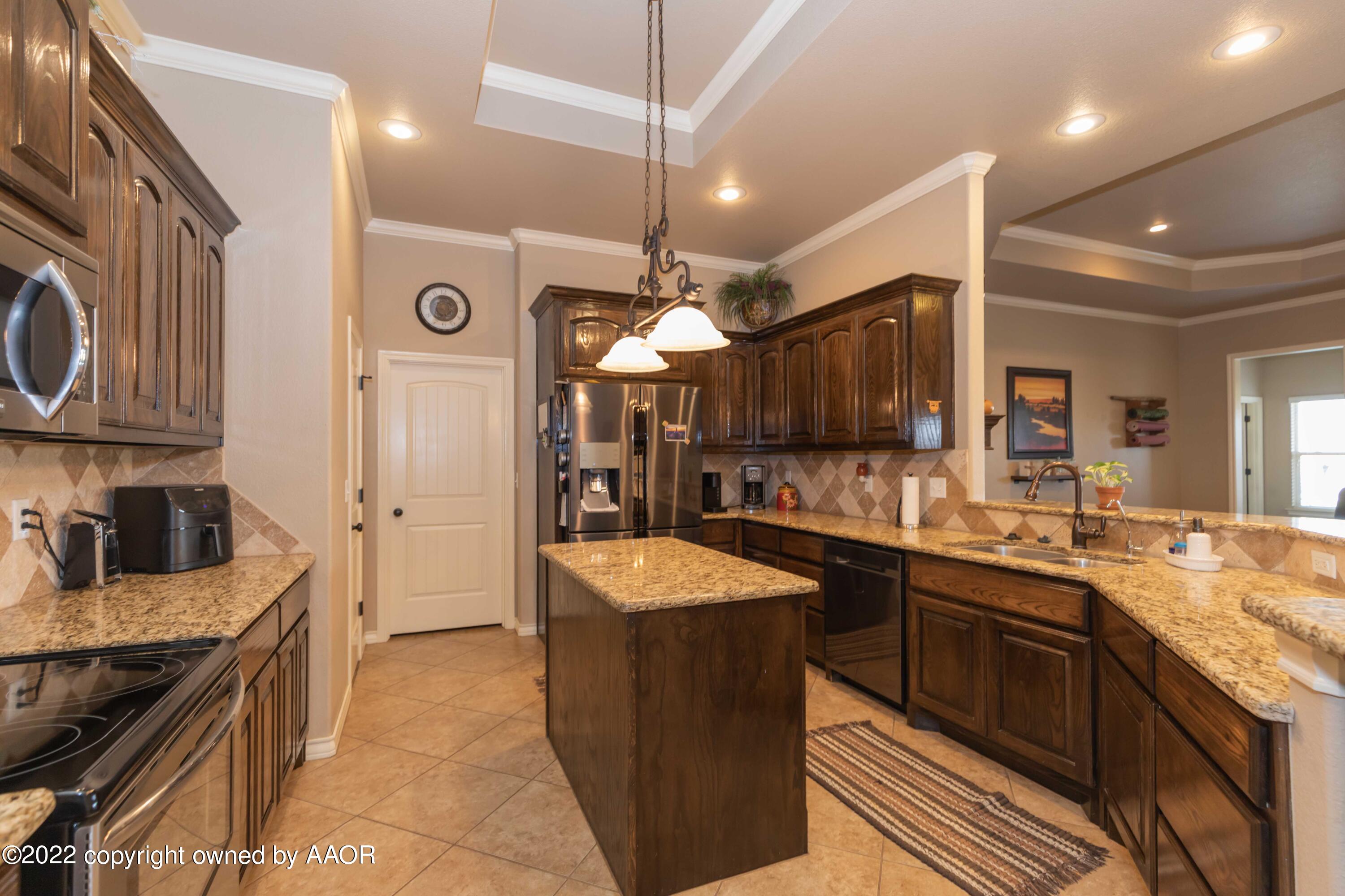 18450 Quail Crossing Road Amarillo, TX 79124 - Photo 10 of 61 KITCHEN VIEW 2