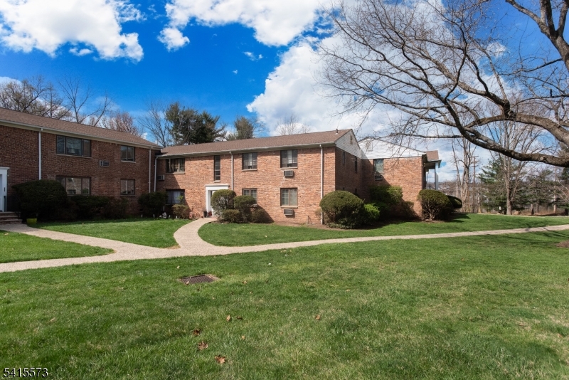 90 Troy Drive, Unit C Springfield, NJ 07081 - Photo 10 of 11