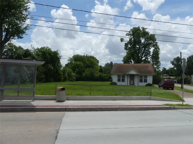 $420,000 | 7713 Airline Drive, Houston, TX 77037