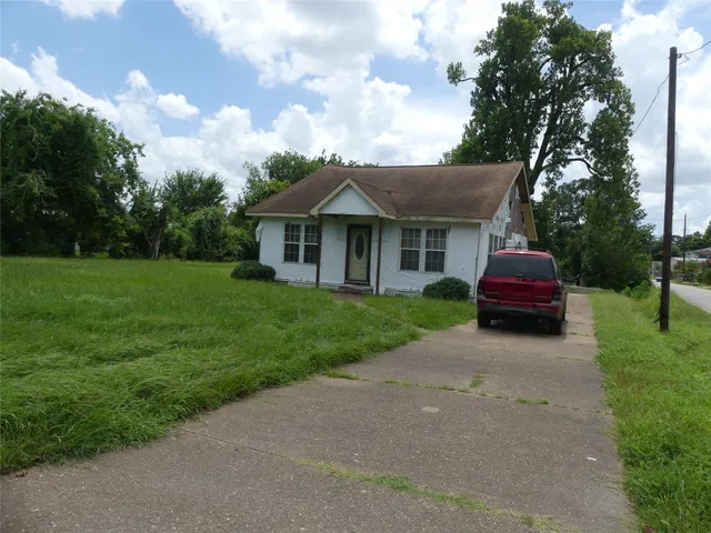 $420,000 | 7713 Airline Drive, Houston, TX 77037