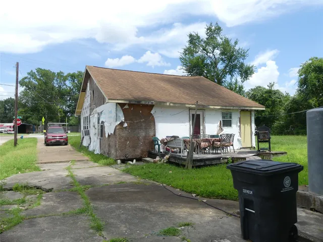 $420,000 | 7713 Airline Drive, Houston, TX 77037