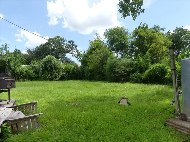 $420,000 | 7713 Airline Drive, Houston, TX 77037