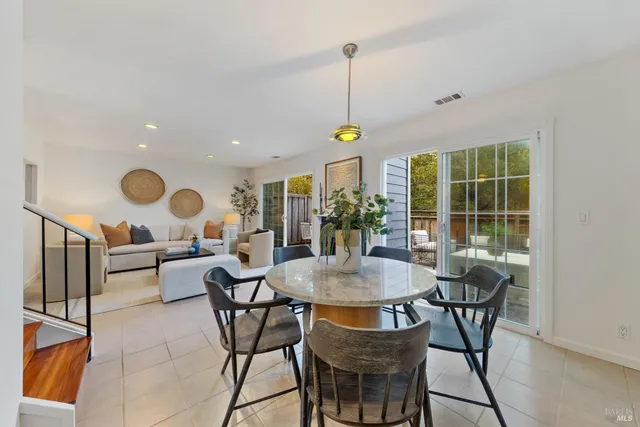 $1,077,000 | 14 Mariner Green Drive, Corte Madera, CA 94925