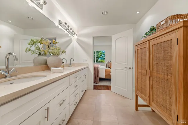 $1,077,000 | 14 Mariner Green Drive, Corte Madera, CA 94925