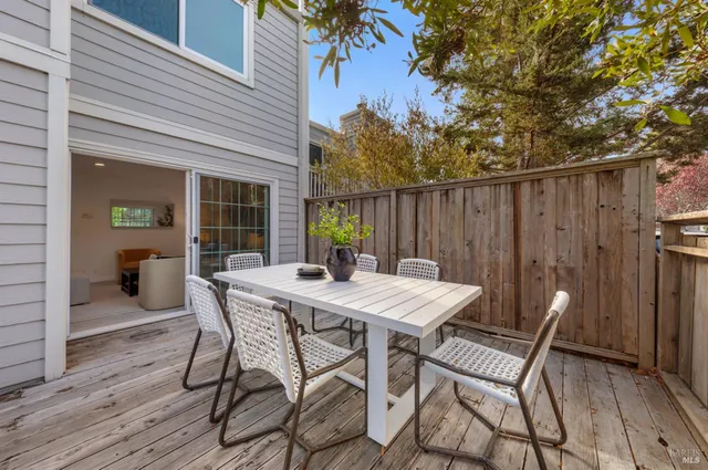 $1,077,000 | 14 Mariner Green Drive, Corte Madera, CA 94925
