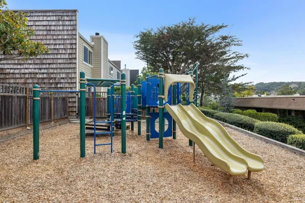 $947,000 | 14 Mariner Green Drive, Corte Madera, CA 94925
