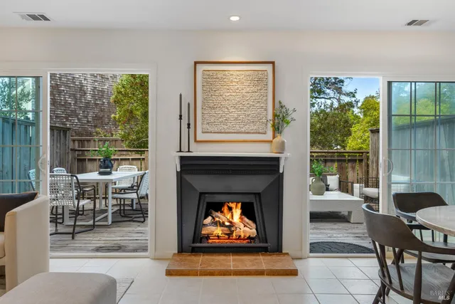 $1,077,000 | 14 Mariner Green Drive, Corte Madera, CA 94925