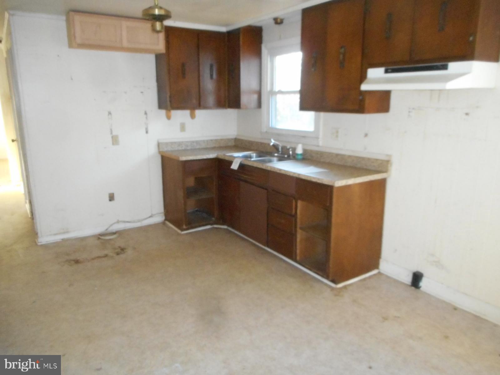 335 Ruebuck Road Clear Brook, VA 22624 - Photo 9 of 14 kitchen