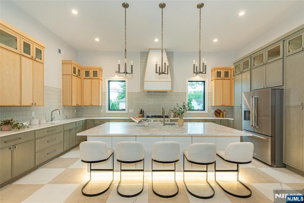 98 Haddenfield Road Clifton, NJ 07013 - Photo 13 of 50