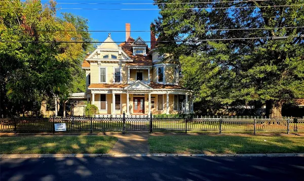 $425,000 | 802 Fitzhugh Avenue, Paris, TX 75460