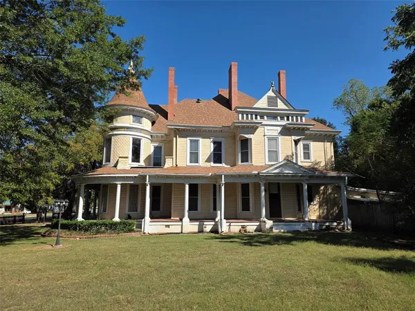 $425,000 | 802 Fitzhugh Avenue, Paris, TX 75460