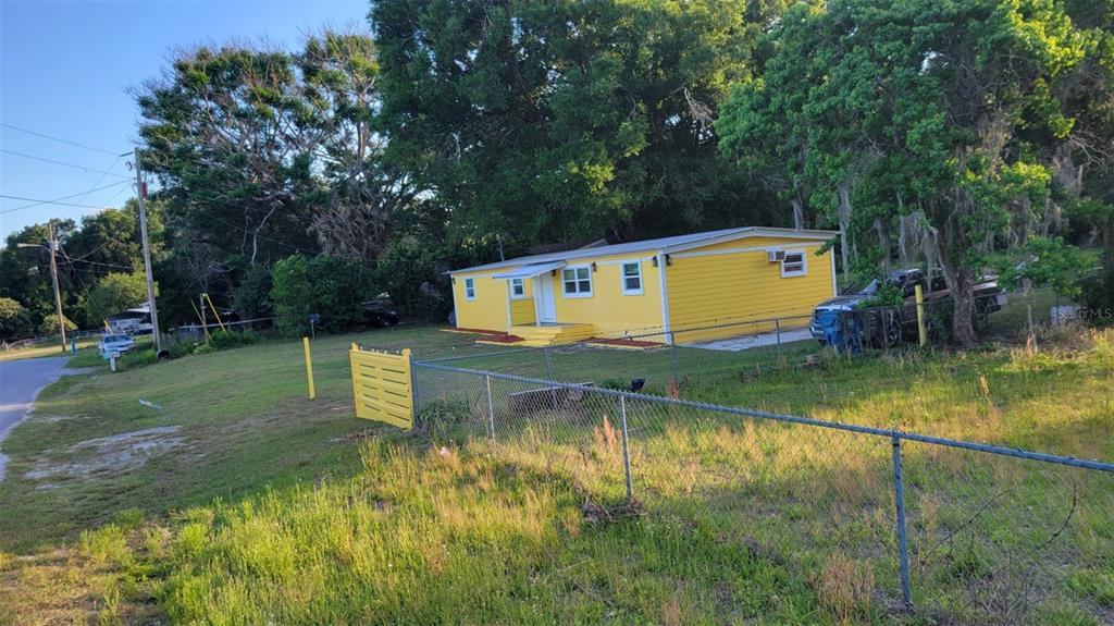 7690 Gordon Loop Brooksville, FL 34601 - Photo 2 of 51