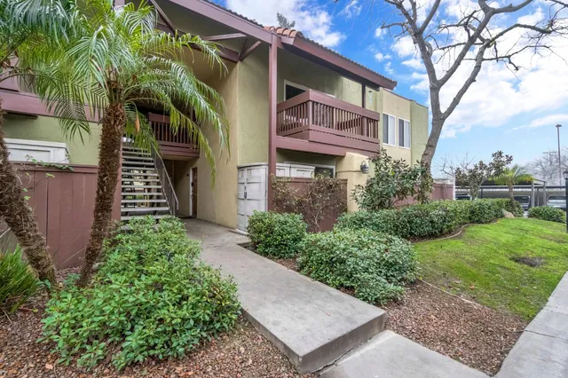 $225,000 | 2881 Huntington Boulevard, Unit 126, Fresno, CA 93721