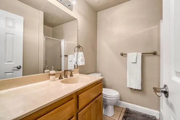 $225,000 | 2881 Huntington Boulevard, Unit 126, Fresno, CA 93721