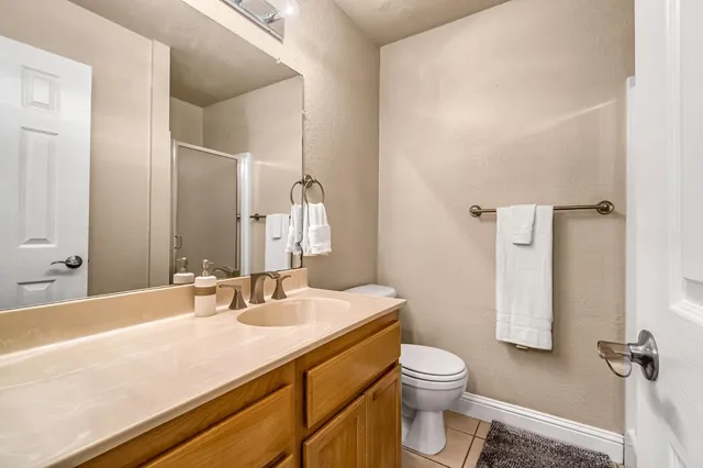 $225,000 | 2881 Huntington Boulevard, Unit 126, Fresno, CA 93721