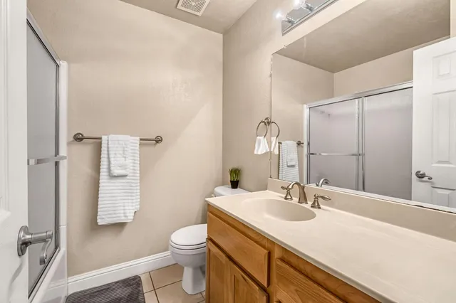 $225,000 | 2881 Huntington Boulevard, Unit 126, Fresno, CA 93721