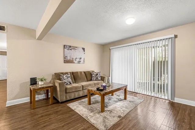 $225,000 | 2881 Huntington Boulevard, Unit 126, Fresno, CA 93721