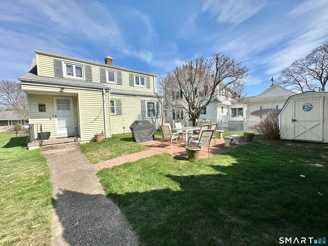 $2,300 | 40 Parkway South, New London, CT 06320