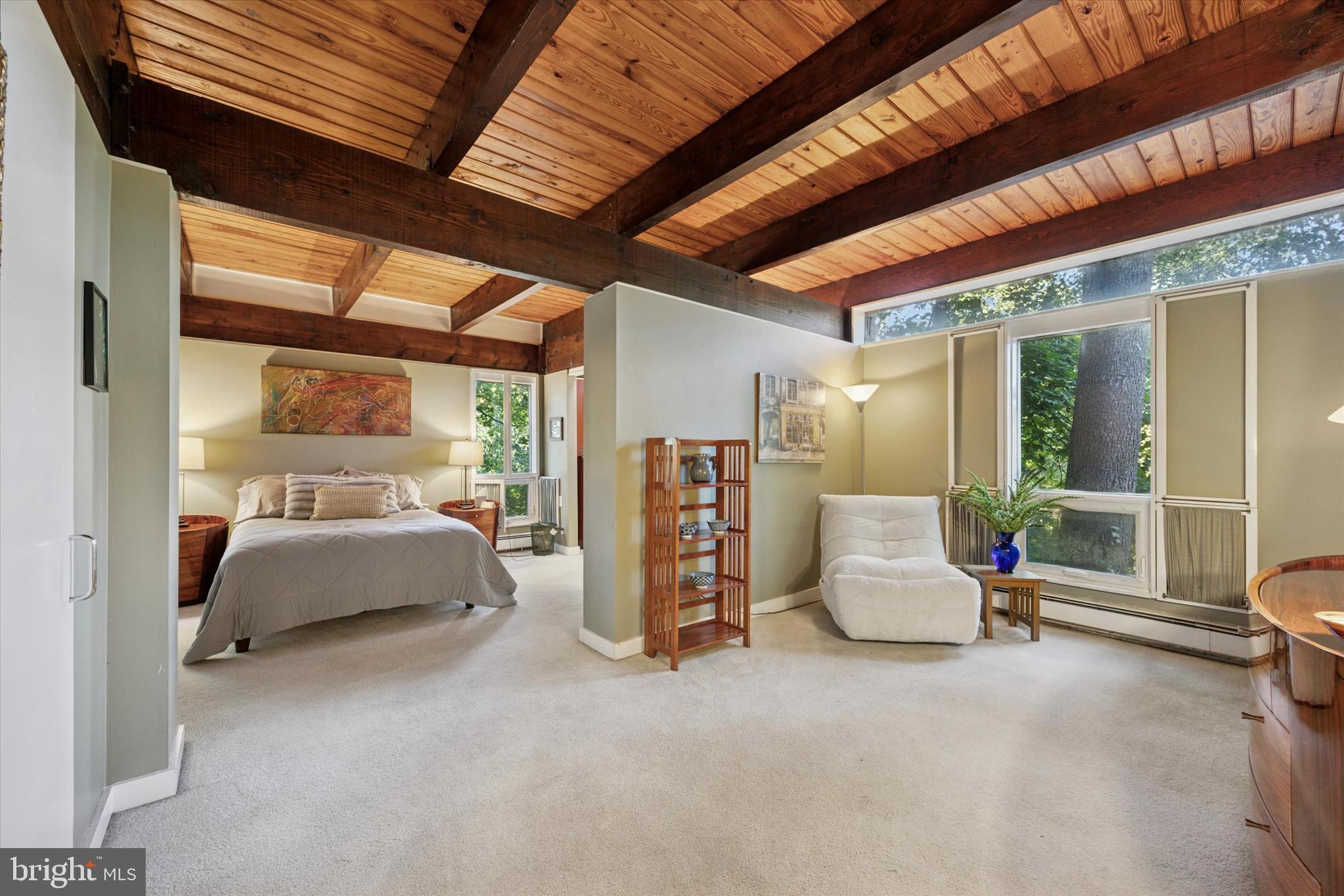 1430 Hopeland Road Wyncote, PA 19095 - Photo 19 of 37 a bedroom with furniture and large tub
